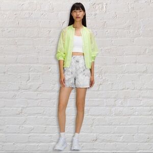 Lululemon flat front relaxed short 4.5” size: 2